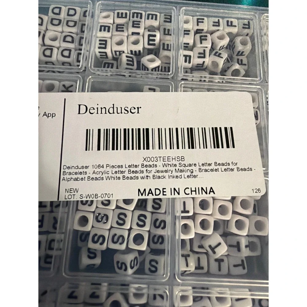 Deinduser 1064 Pcs White Square Letter Beads Acrylic Alphabet for Jewelry Making